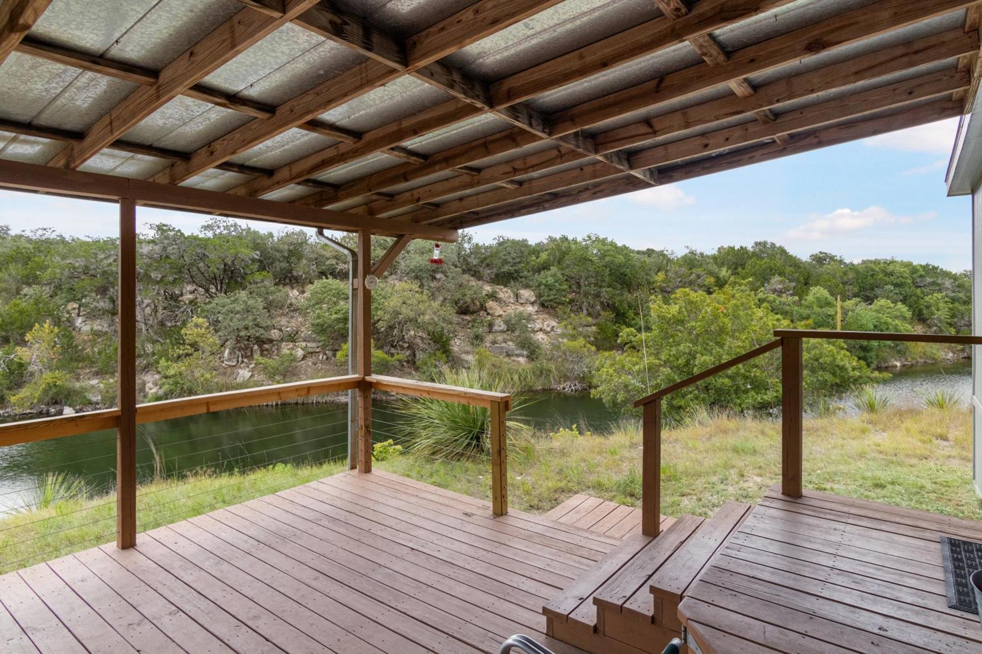 Hondo Creek Hideaway Hotel Tarpley Ngoại thất bức ảnh