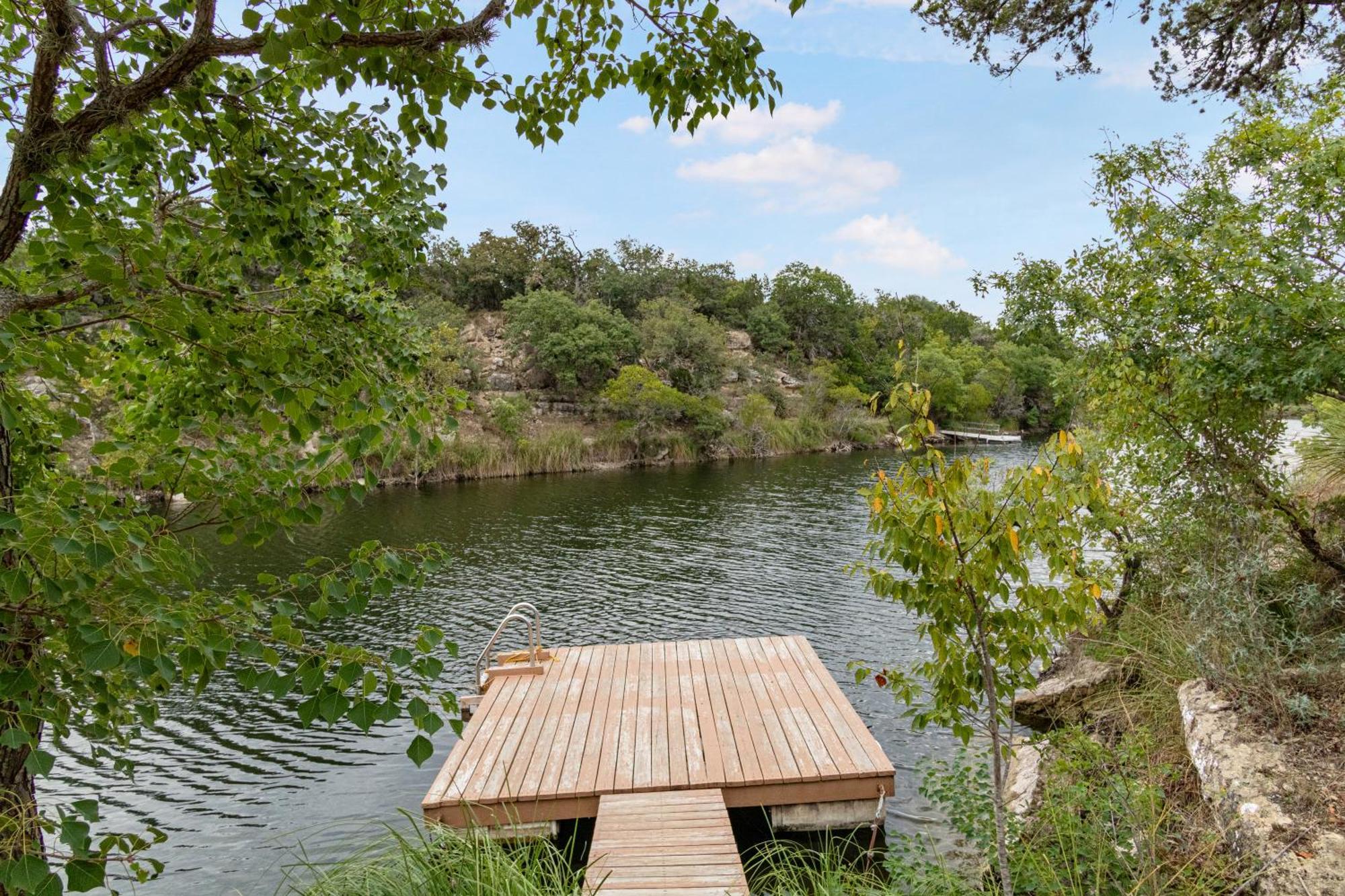 Hondo Creek Hideaway Hotel Tarpley Ngoại thất bức ảnh